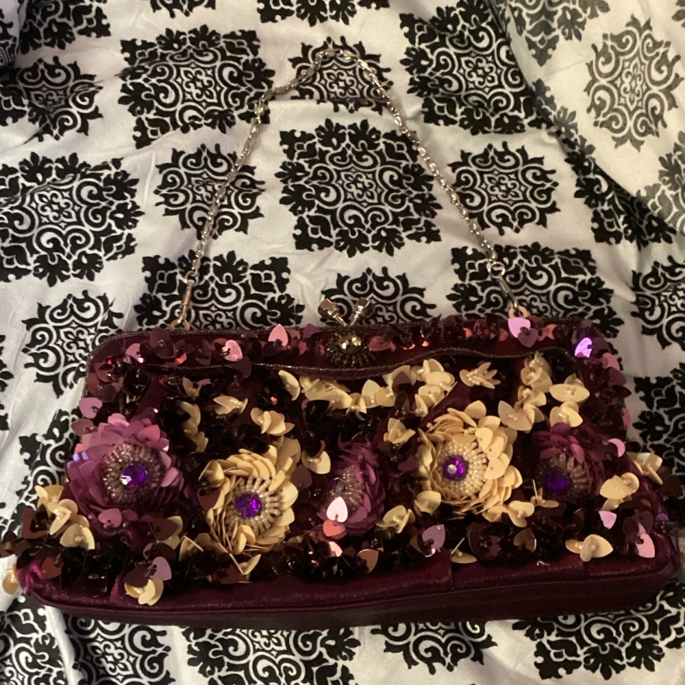 Elegant Floral Women's Clutch - Purple and Cream